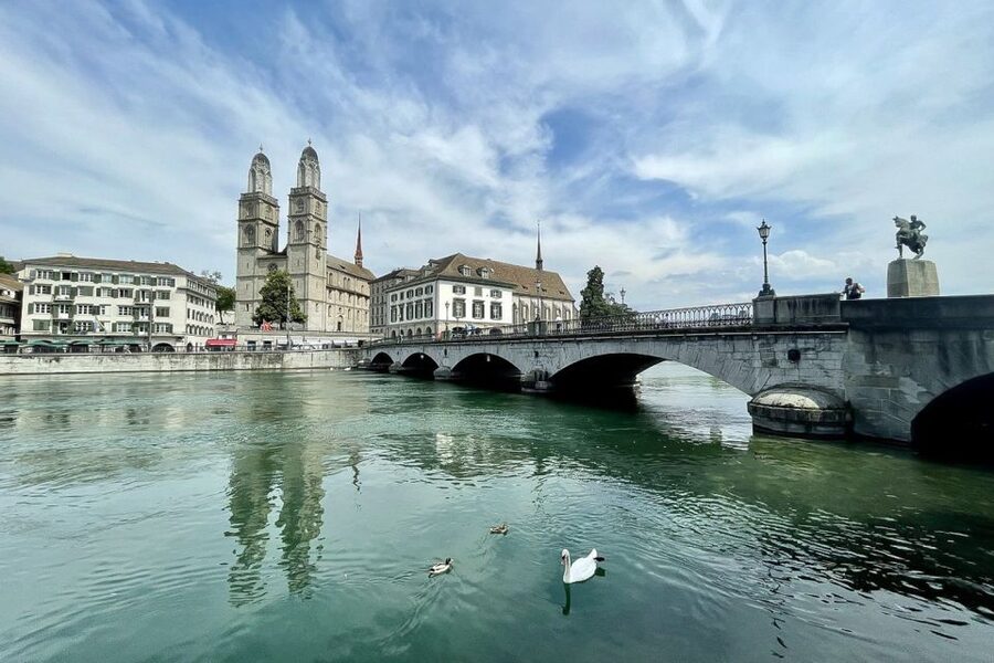 Zürich: 2-Hour Sightseeing Bus Tour - What the $41 price buys you