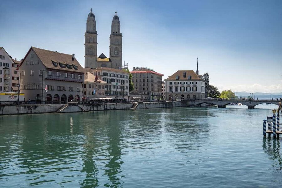 Zurich: 360° city walk including hidden spots - Why this Zurich walk is different