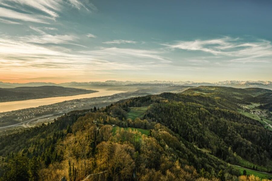 Zurich: Audio Guided City Tour and Train to “Top of Zurich” - Walking to the summit and the 900-meter viewpoint