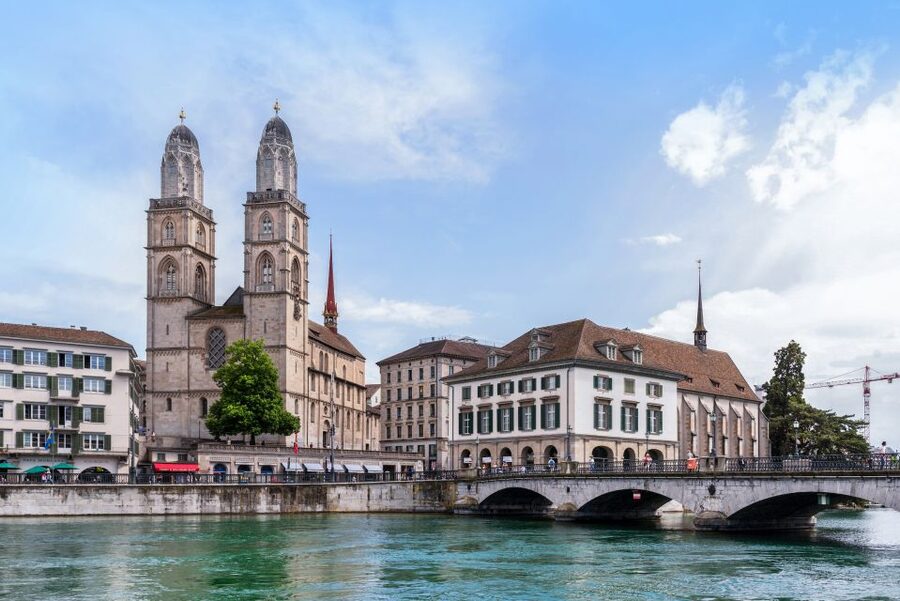 Zurich: City Highlights Tour by Bus, Cable Car, and Ferry - The harbor stop gives you Zurich from the water