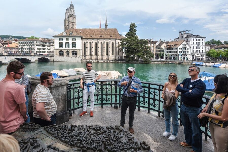 Zurich: City Highlights Tour by Bus, Cable Car, and Ferry - Crossing Lake Zurich from Meilen to the Gold Coast