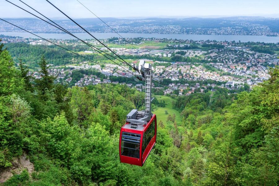 Zurich: City Highlights Tour by Bus, Cable Car, and Ferry - Zurich Old Town, from St. Peter’s clock to the guild houses