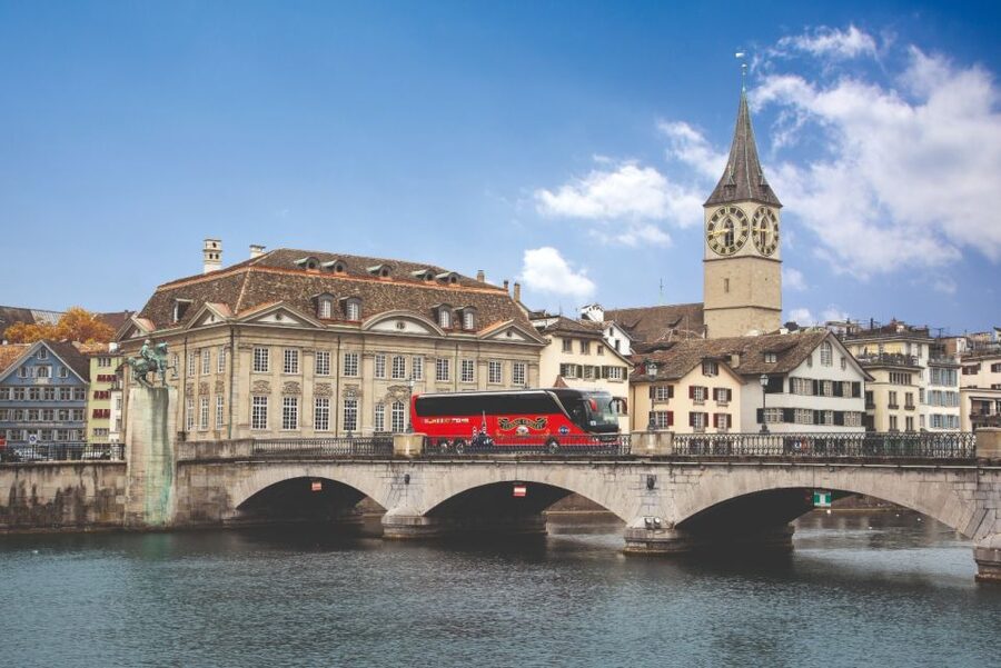 Zurich: City Top Attractions Tour by Bus with Audio Guide - Lake Zurich and the mountain views