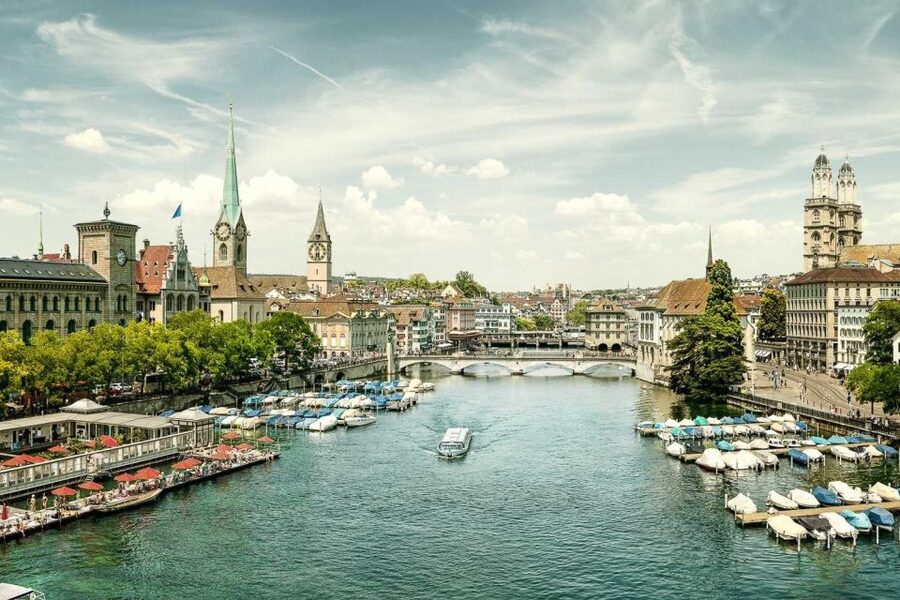 Zurich: City Tour, Cruise, and Lindt Home of Chocolate Visit - Seeing Zurich from Bahnhofstrasse to Zürichberg