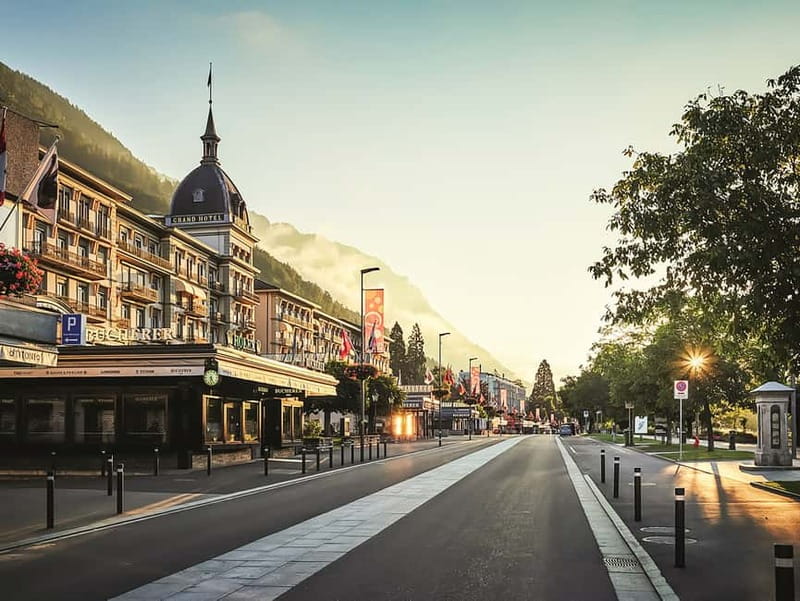 Zurich: Day Trip to Grindelwald, Interlaken & Lauterbrunnen - Lauterbrunnen and the valley of 72 waterfalls