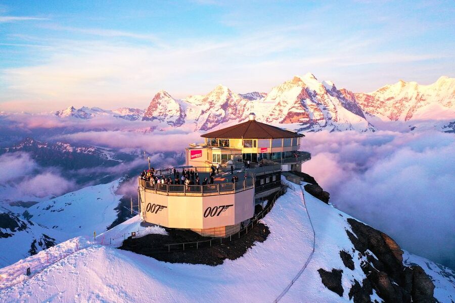 Zurich: Day trip to Schilthorn, Thrill Walk, and Bond World - Reaching Schilthorn from Zurich