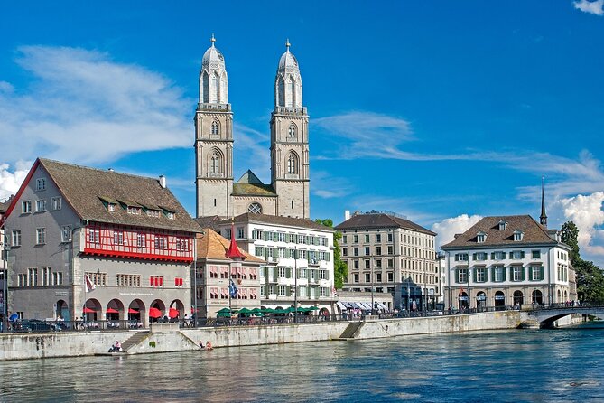 Zurich Highlights City Tour with Optional FIFA Museum Ticket - Zürichberg and the university quarter