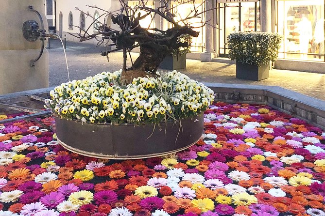 Zurich Highlights In A 2+ Hour Walking Tour Including Panoramic Views - St Peter’s Church and the Fraumünster