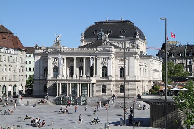 Zurich Highlights with Lake Cruise & Optional FIFA Museum Ticket - A 25-minute walk through the medieval Altstadt