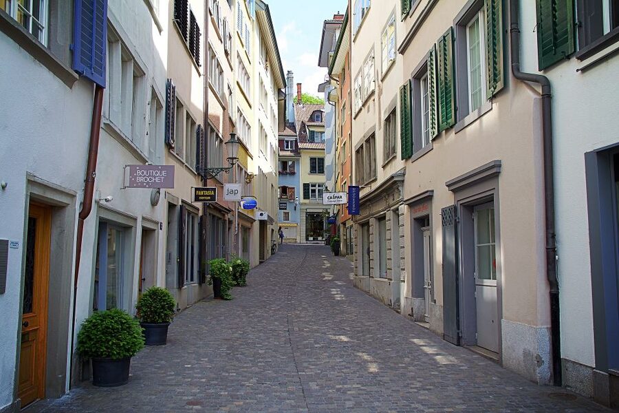 Zurich - Old Town Private Walking Tour - Starting beneath Grossmünster’s twin towers