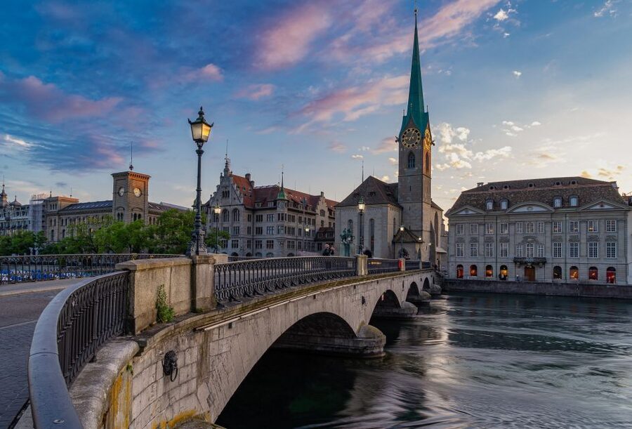 Zurich - Old Town Private Walking Tour - Niederdorf’s cobblestones and narrow lanes