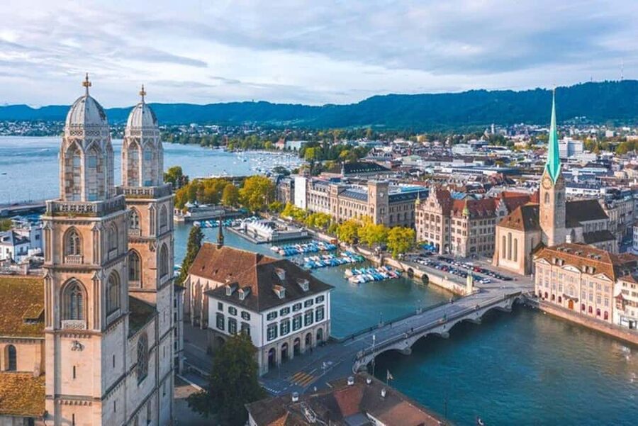 Zurich Old Town Walking Tour - Grossmünster and Zurich’s central story