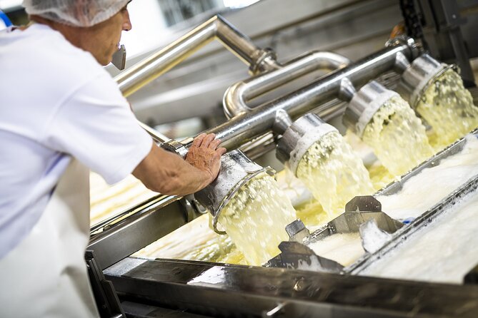 Zurich Open Top Bus, Chocolate and Cheese Factory Tour Appenzell - The one-hour break that changes the pace
