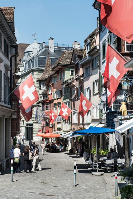 Zurich: Open Top Bus Sightseeing Tour with Optional Cruise - Commentary, drivers, and comfort