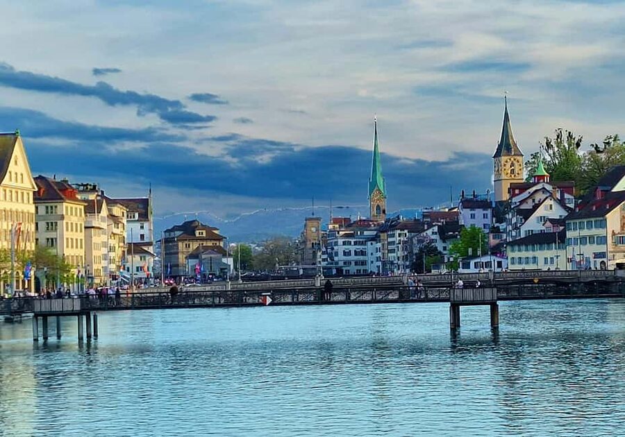 Zurich Open-top Tour and Chocolate and Cheese Countryside - Starting in Zurich at Sihlquai