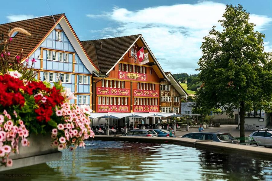 Zurich Open-top Tour and Chocolate and Cheese Countryside - Appenzeller cheese in 45 minutes
