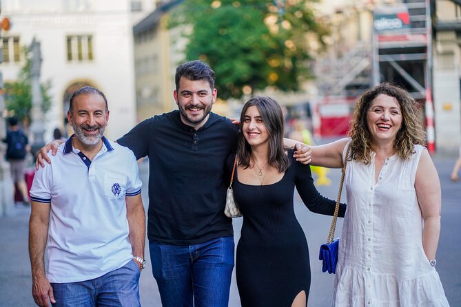 Zurich: Private City Walking Tour with Polybahn Ride - A city walk with a built-in photographer