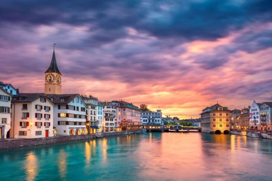 Zurich: Private custom tour with a local guide - Two hours or eight hours?