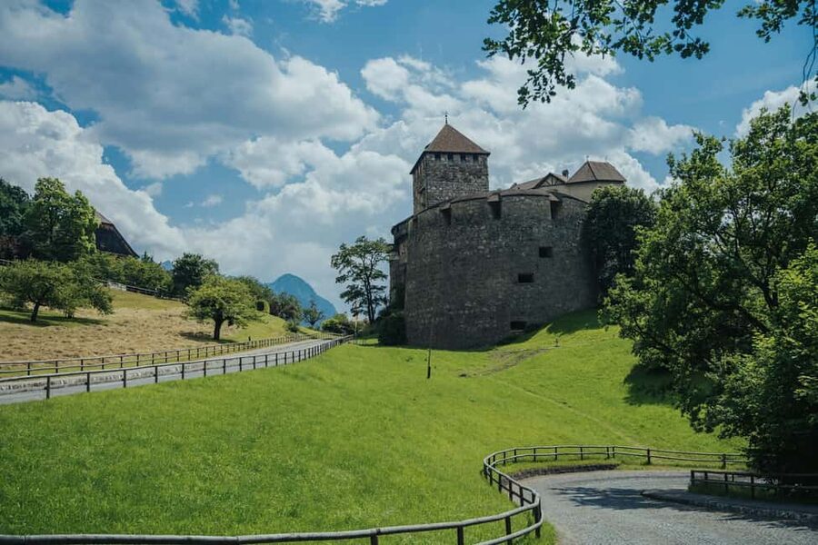 Zurich: Private Liechtenstein, Austria, and Germany Day Trip - Why this four-country route works