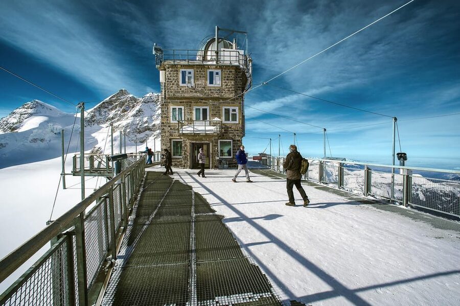 Zurich: Private tour to Interlaken, Grindelwald & Jungfrau - What the private guide adds