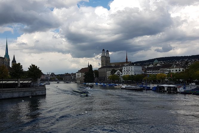 Zürich Private Walking Half-Day Trip with optional Lake Cruise - Niederdorf and Limmatquai, the most enjoyable walking stretch