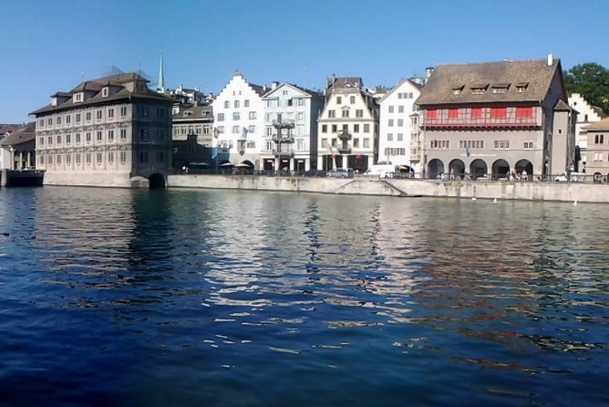 Zürich Private Walking Half-Day Trip with optional Lake Cruise - Lindenhof Hill, a compact history lesson with a view