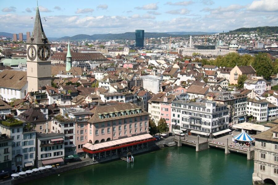 Zurich: Private Walking Tour with a Local Guide - Quiet corners: the botanical garden and Schanzengraben