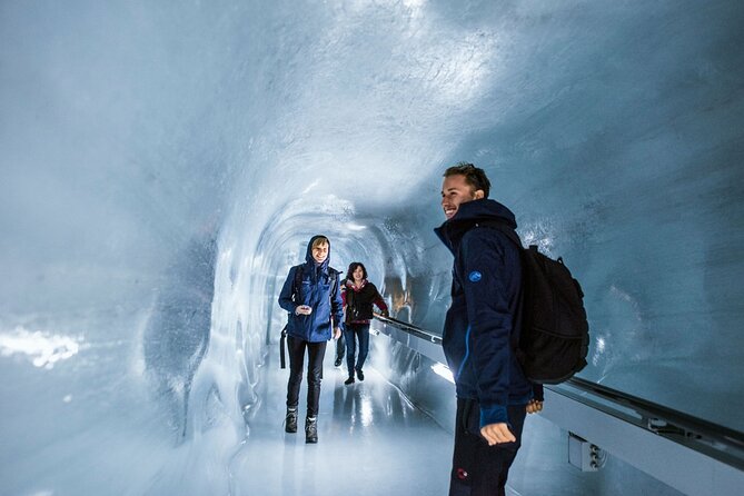 Zurich: Small group tour to Jungfrau, Grindelwald & Interlaken - Alpine Sensation adds context