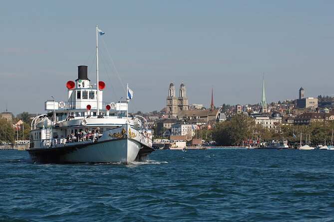 Zurich Small-Group Walking Tour Including a Lake Cruise - Old Town is where the guide earns the fee