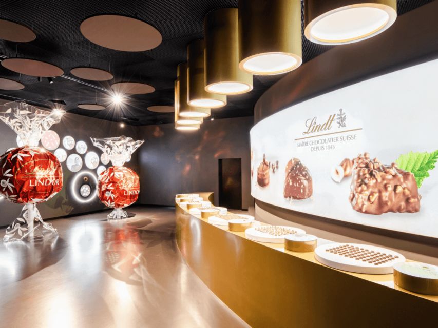 Zürich with Cruise and Lindt Home of chocolate (private) - Starting with hotel pickup in Zurich
